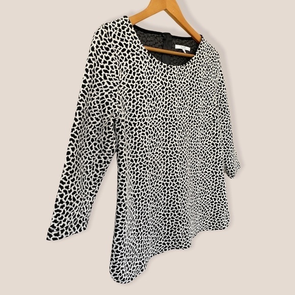 Alfred Sung Stretch 3/4 Sleeve Textured Top - Picture 2 of 10